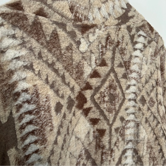 Lucky Brand Brown and Cream Geometric Cardigan - Picture 10 of 11